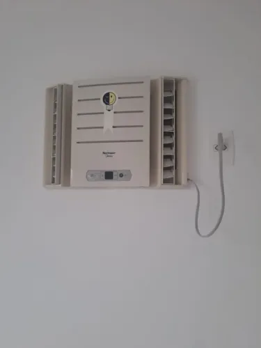 - Ar condicionado de janela springer 7500 btus 127v
