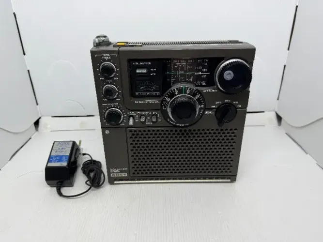 Rádio Sony Icf-5900w Am Fm Ondas Curtas Icf5900 5 Faixas