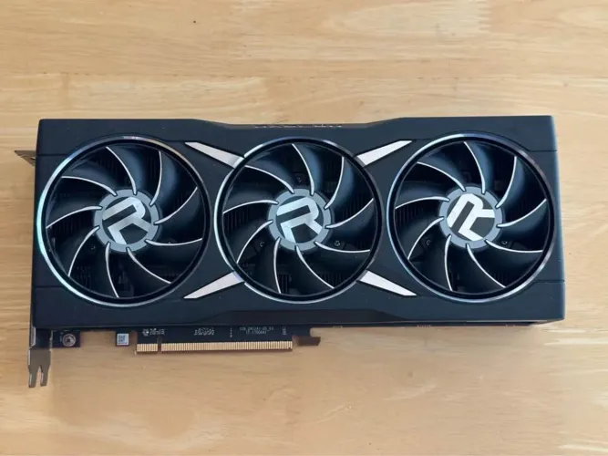 VENDE-SE OU TROCO RX 6800XT