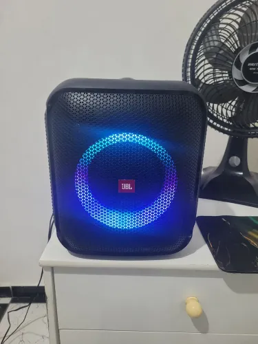 Caixa JBL Essencial