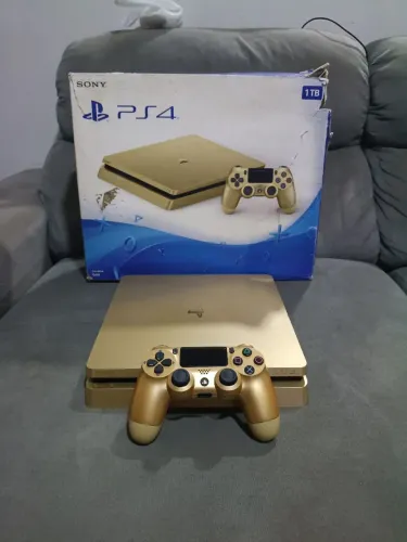 PS4 Slim 1TB Gold Edition na caixa (impecável)