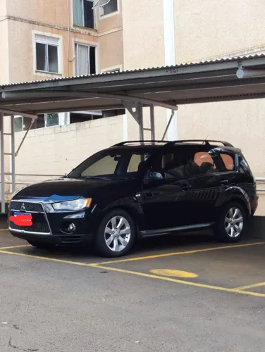 Mitsubishi Outlander 2.0 16V 160cv Aut. 2013