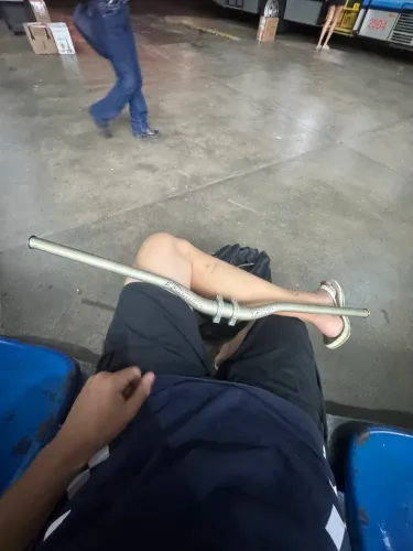 Vendo guidão e mesinha hental 