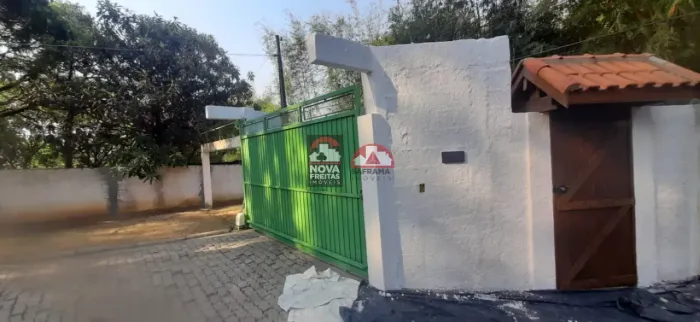 Linda Chacara, Onibus na porta, Totalmente Plana - Casa Sede, Caseiro, Piscina, Campo de f
