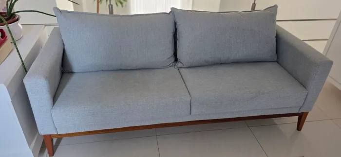 Vendo sofá medindo 200 cm largura x 80 cm profundidade