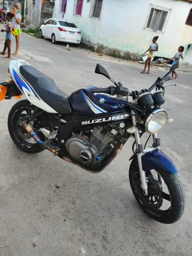 Suzuki Gs500