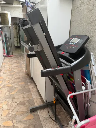 Vendo esteira