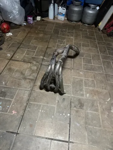 Escapamento s1000 e roda traseira 