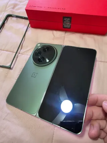 Celular OnePlus Open 512GB + 16GB de RAM
