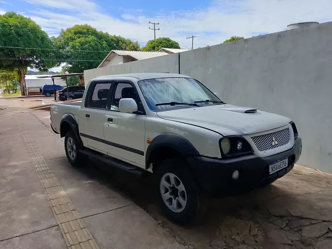 Mitsubishi L200 Outdoor GLS 2.5 4X4 CD TDI Diesel 2011