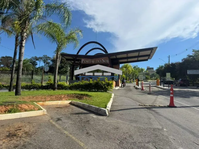 Lote de 395m² à Venda no Condomínio Portal do Sol Contagem/MG
