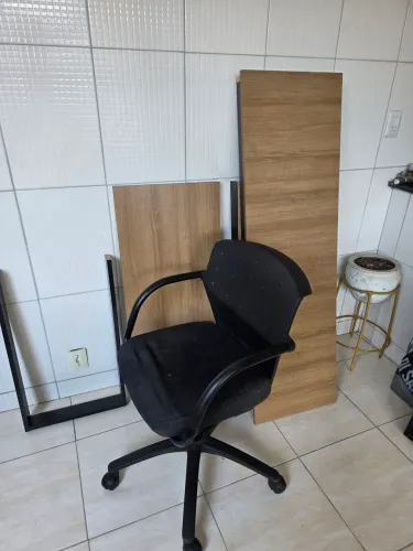 Mesa de escritório + cadeira