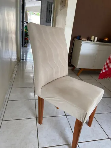 6 Cadeiras de mesa cada uma 150 reais