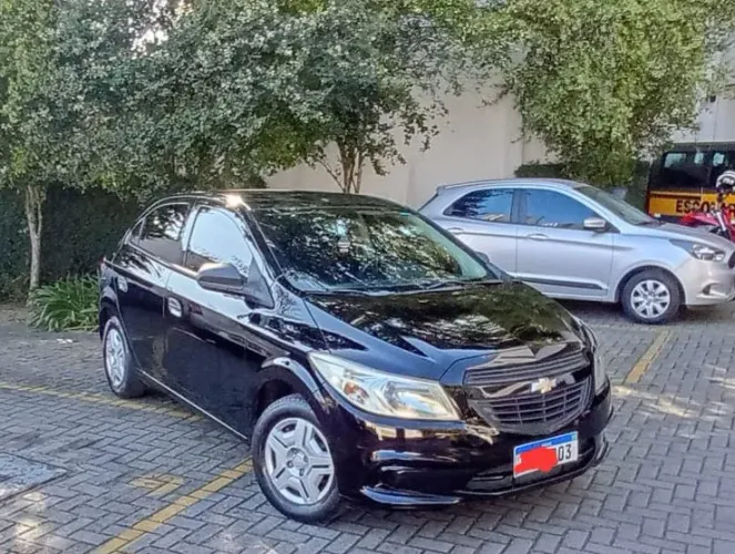 Chevrolet Onix JOY Hatch 1.0 8V Flex Mec. 4P 2018