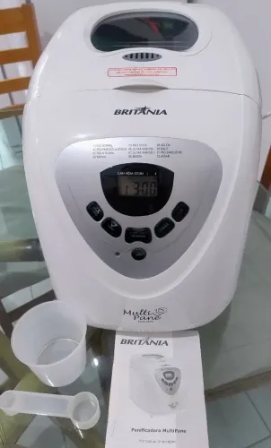 Vendo Panificadora MultiPane em bom estado, funcionando.