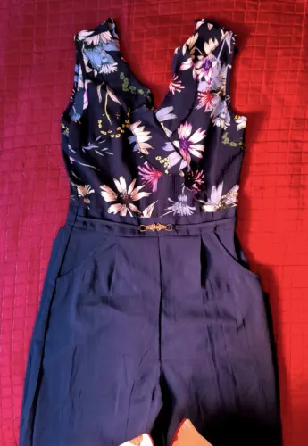 Macacão floral pantalona 