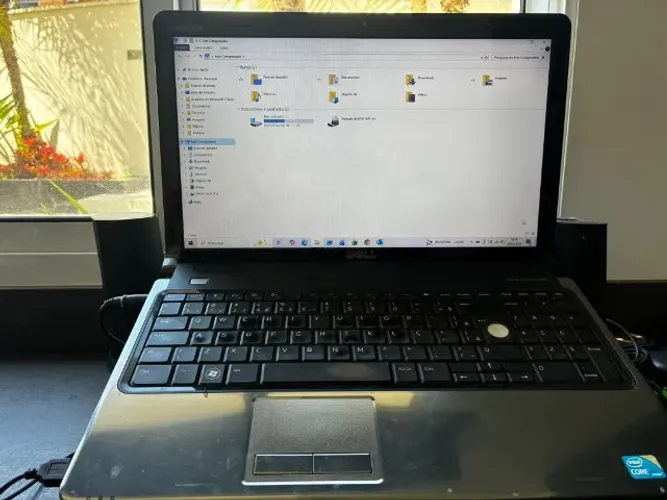 Notebook Dell Inspiron 1564 Core i3 2,13 GHz 4GB de RAM 112GB SSD em ótimo estado