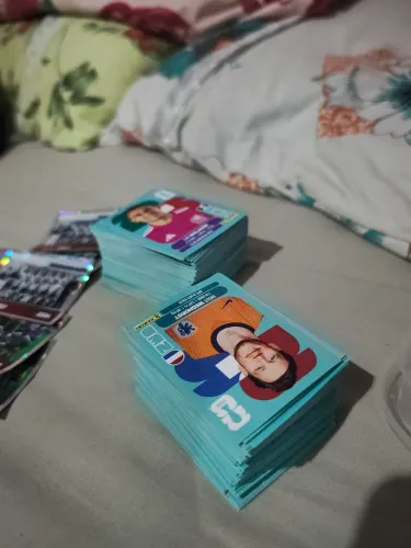 Precisando completar o álbum? figurinhas aqui!