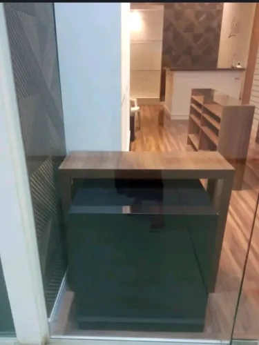 Aparador e Caixa Preta semi novos