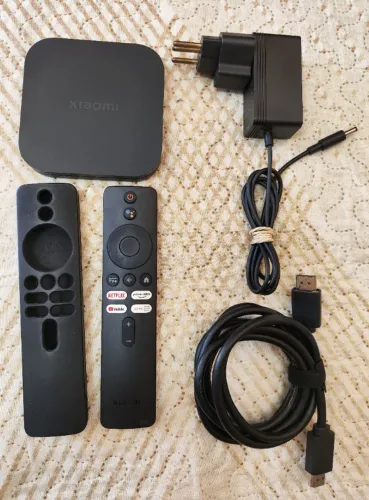 Mi Box Tv Xiaomi 2a Geração MDZ-28-AA com 8GB e 2GB Ram 4k Ultra Bivolt Preto - Seminova