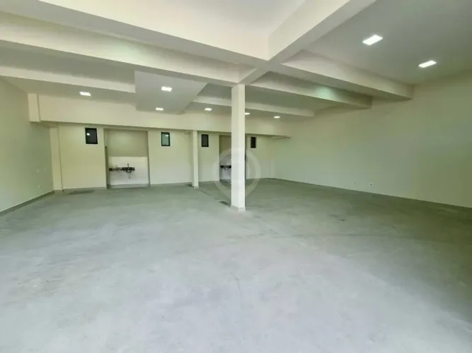 Galpão : / Comercial / Jardim Tereza