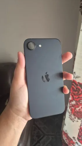 iPhone 16e no precinho