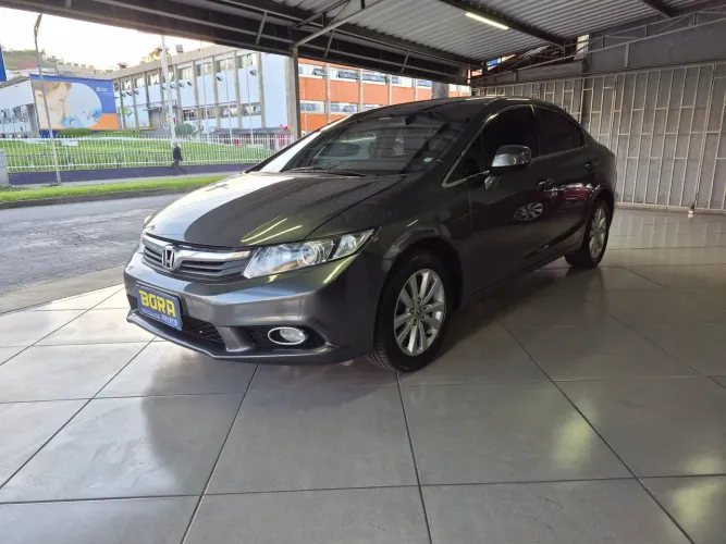 Honda Civic Sedan LXS 1.8/1.8 Flex 16V Aut. 4P 2014