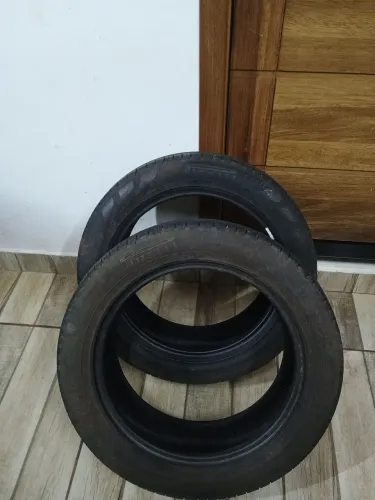 Pneu 225/55/18 Pirelli.