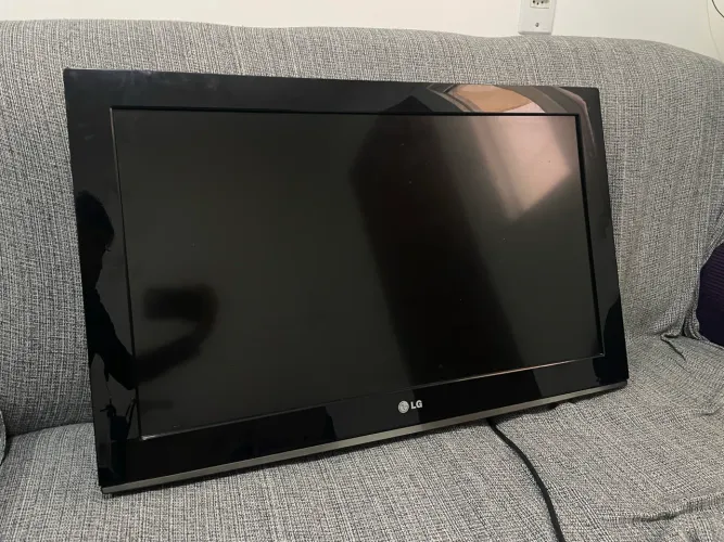 TV LG pra retirada de peças