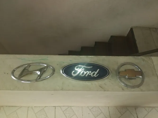 EMBLEMAS DE VEÍCULOS FORD HYUNDAI CHEVROLET
