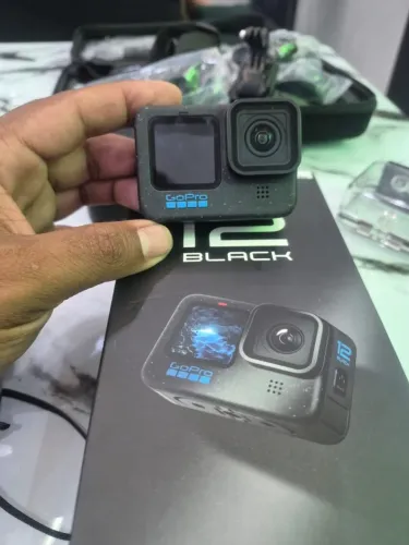 vendo gopro 12, a mais completa! com nota fiscal, e com todos acessórios.