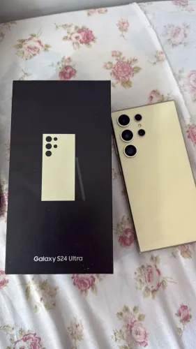 S24 ultra 1 Tb com caixa e nota fiscal mas 10 capas 
