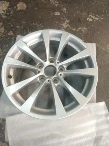1 roda 17" BMW