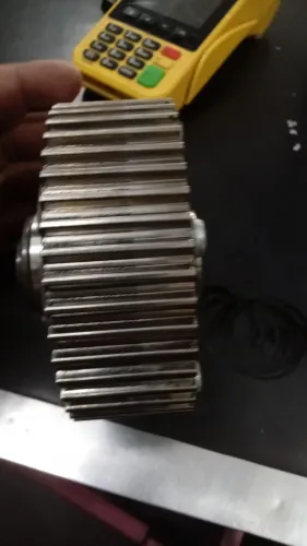 Polia variável  do comando do motor 1.0 3 cilindros  da Volkswagen 