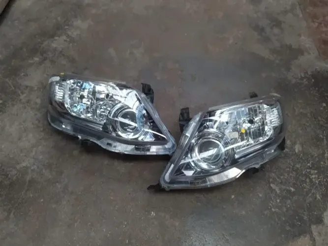 Farol Hilux Sw4 2012 2013 2014 2015 Sem Xenon 