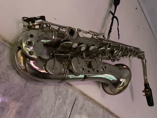 Sax tenor  WERIL BRASIL ( afinação  em do )