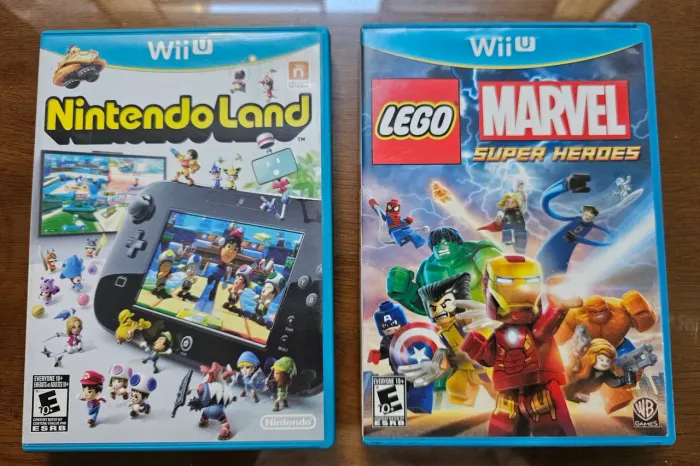 Vendo Jogos de WiiU Nintendo Land e Lego Marvel Super Heroes.