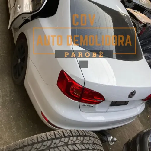 Sucata Volkswagen Jetta2.0 2012/2012 Disponível para venda de peças