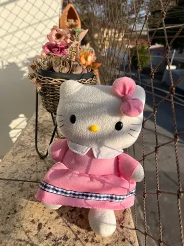 Pelúcia Hello Kit - 23 cm