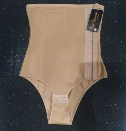 Calça Cinta Pos Perto Thays Almeida
