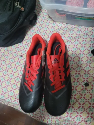 Tenis futsal adidas 40