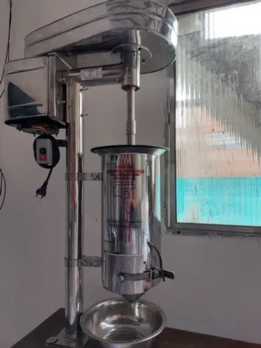 Despolpadeira de bater açaí e frutas regionais 