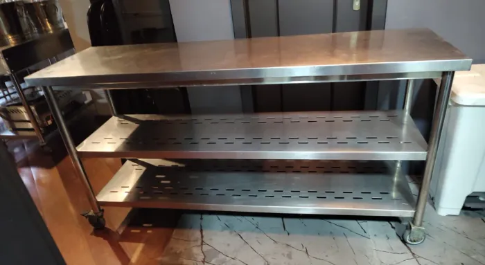 Mesa de Aço Inox com 2 Prateleiras QUALIDADE ÓTIMA - Ideal para Cozinha Industrial