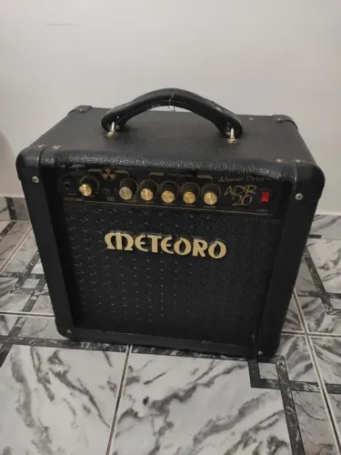 Amplificador guitarra Meteoro Atomic Drive ADR 20