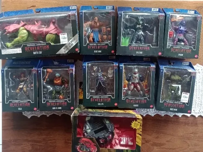 He Man Revelation Moss Man Mentor Maligna Roboto Teela Spikor Gato Guerreiro