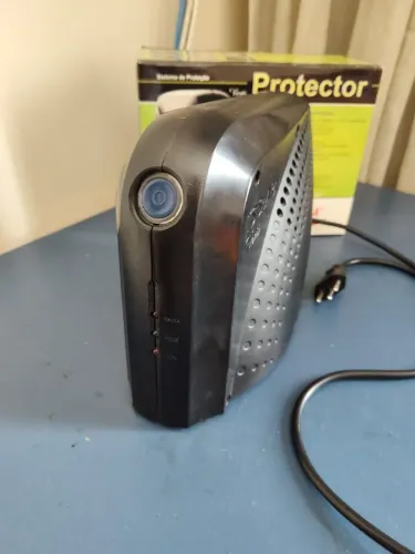 Estabilizador Protector Verti 500va Bivolt 4t Ts Shara Preto com defeito