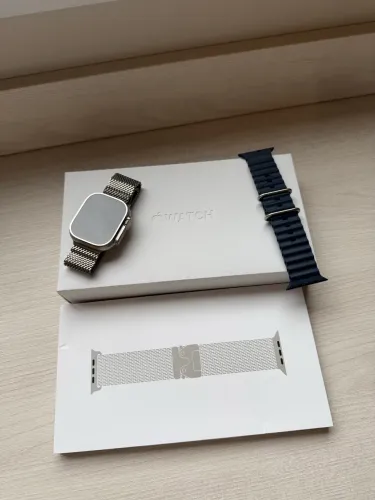 Apple Watch Ultra 2 Titânio Natural