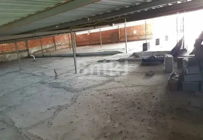 VENDO GALPÃO EM CASCADURA