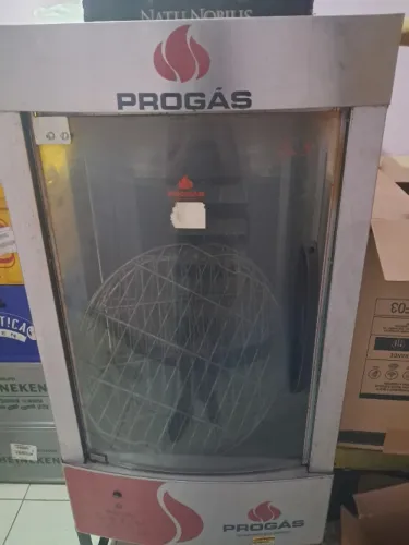 Máquina de assar frango e carnes