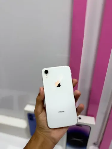 iPhone XR 64 GB branco